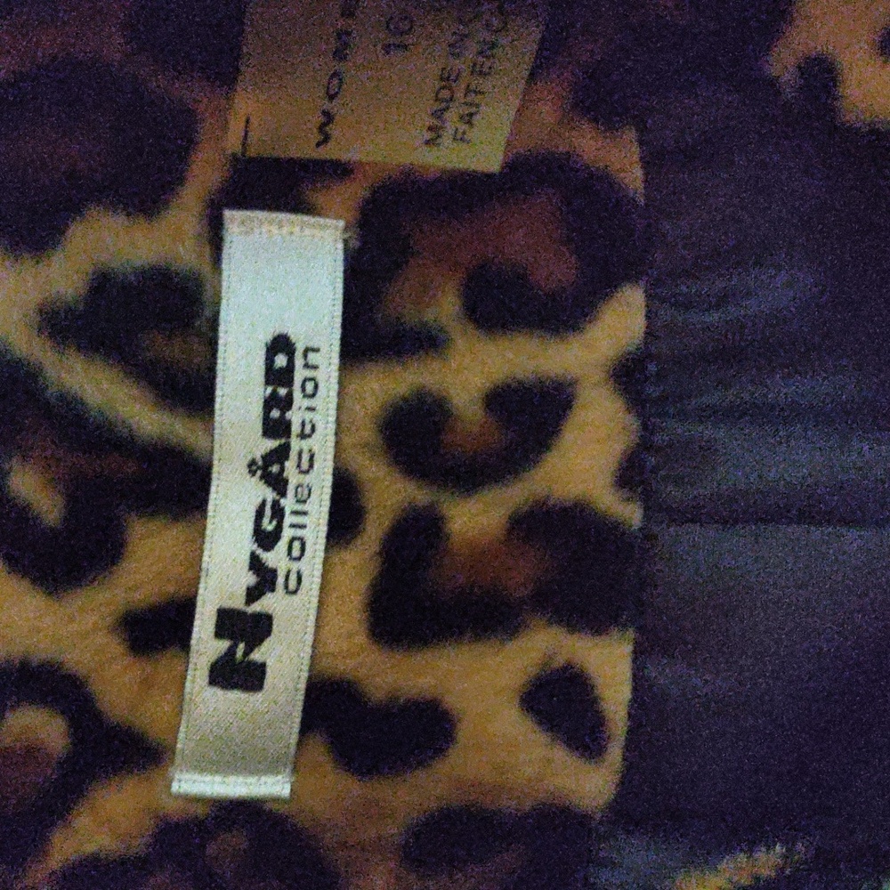 Coat - Picture 3 of 9